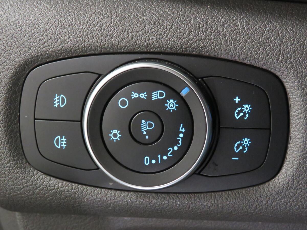 Ford Tourneo Custom 2.0 TDCI 136 kW Titanium