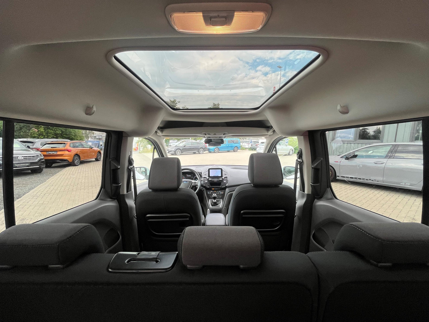 Ford Tourneo Connect 1.5 TDCi 88 kW Titanium