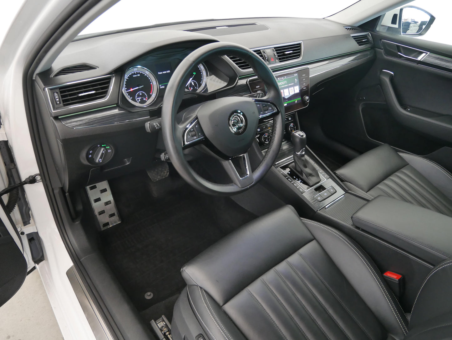 Škoda Superb 2.0 TDI 140 kW Style Business