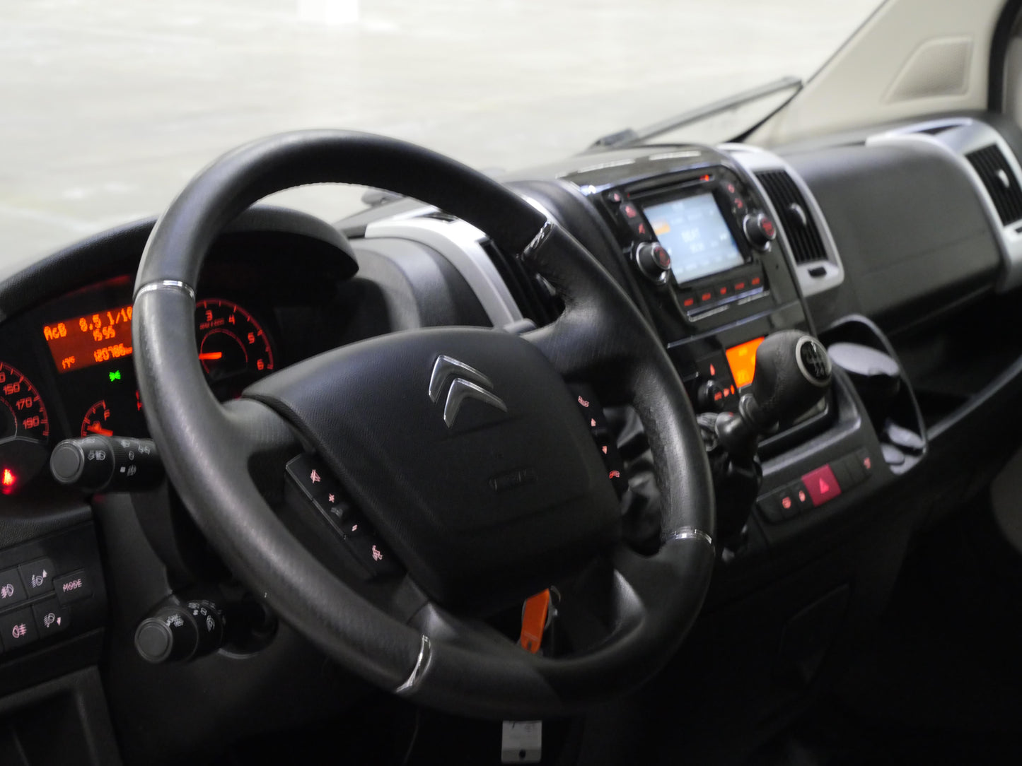 Citroën Jumper 2.2 HDI 103 kW 9 míst L1H1