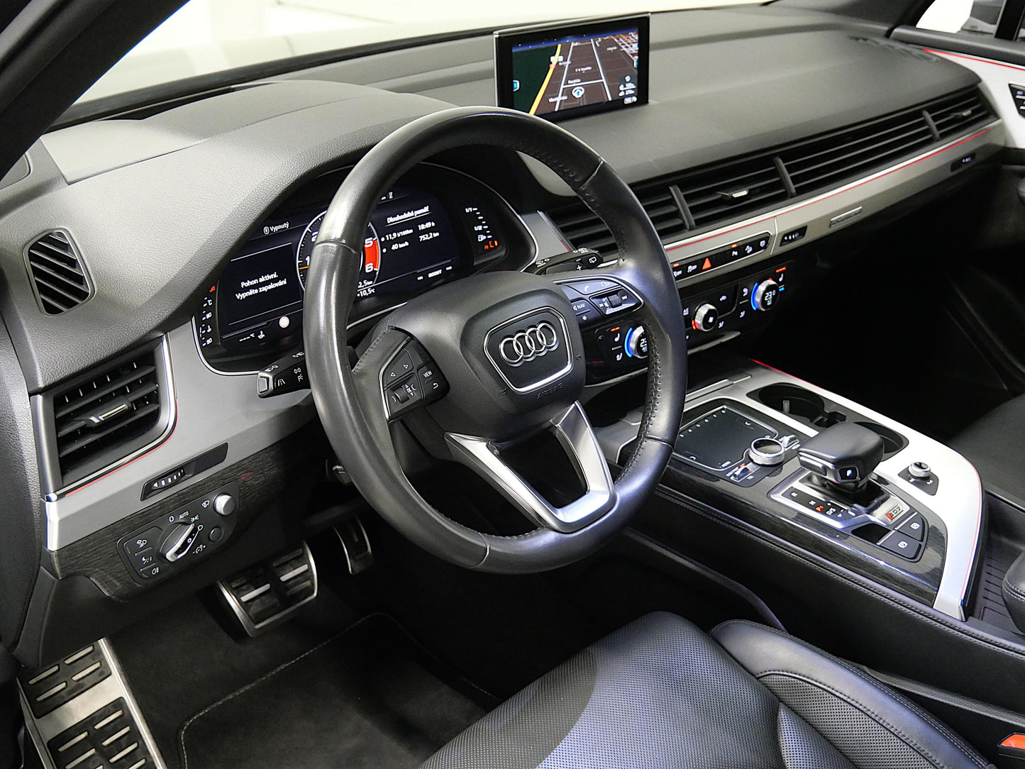 Audi SQ7 4.0 TDI V8 320 kW S-line