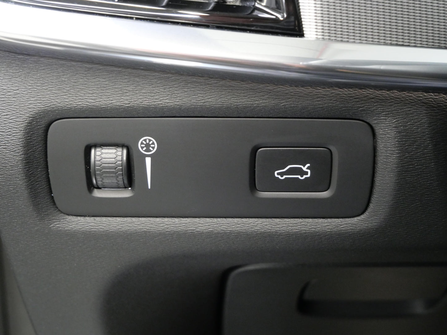 Volvo V90 2.0 T6 228kW AWD Drive-E Cross