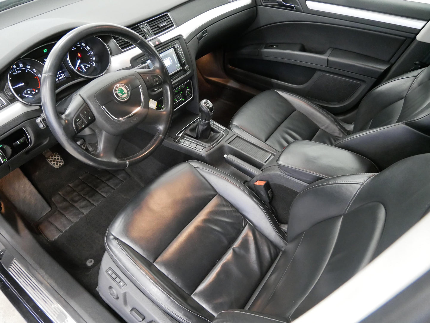 Škoda Superb 1.6 TDI 77 kW Elegance