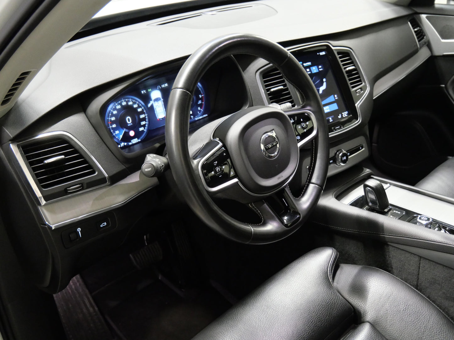 Volvo XC90 2.0 B5 173 kW Drive-E Momentum
