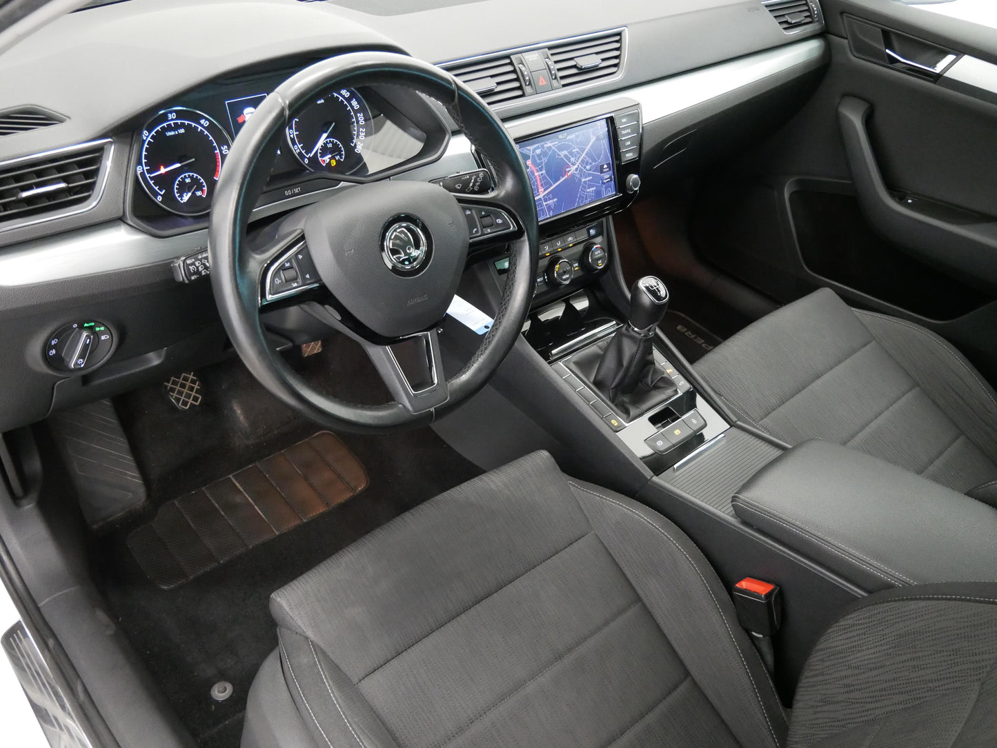 Škoda Superb 1.6 TDI 88 kW Ambition
