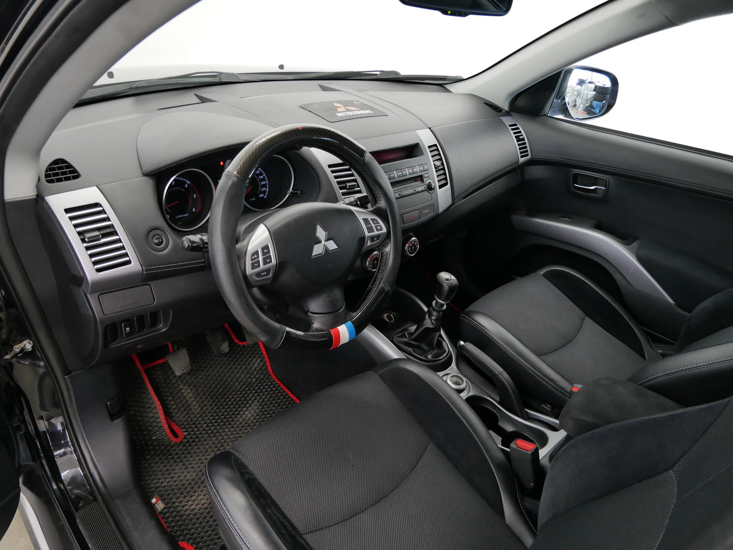 Mitsubishi Outlander 2.2 DI-D MIVEC 130 kW 4WD