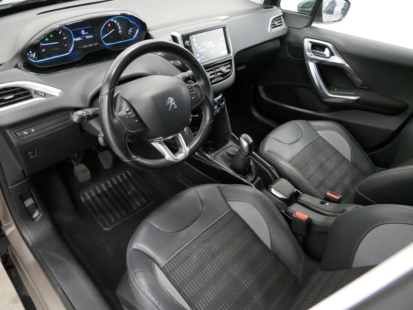 Peugeot 2008 1.2 VTI 60 kW Allure
