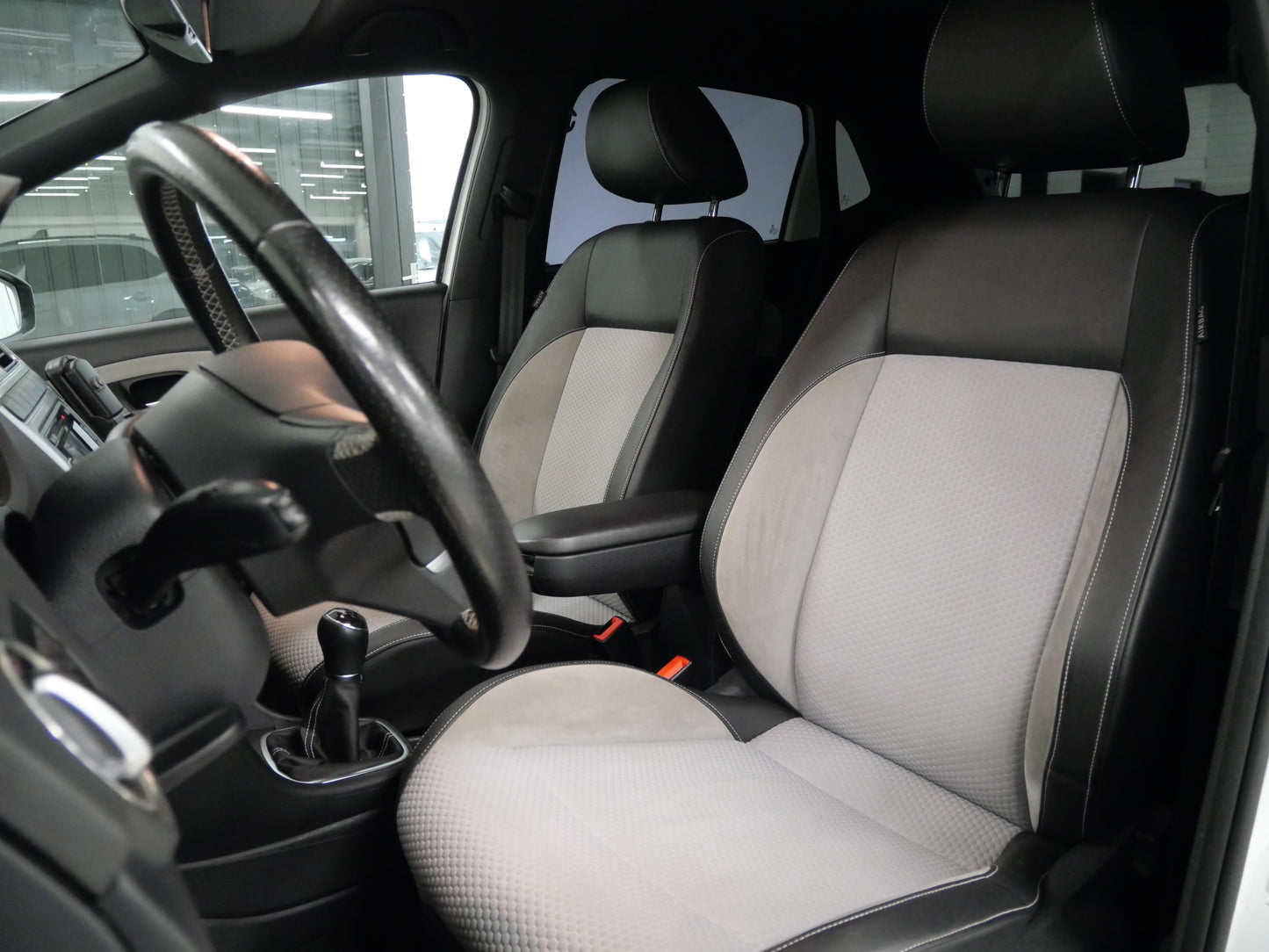 Volkswagen Polo 1.2 TSI 66 kW Urban Cross