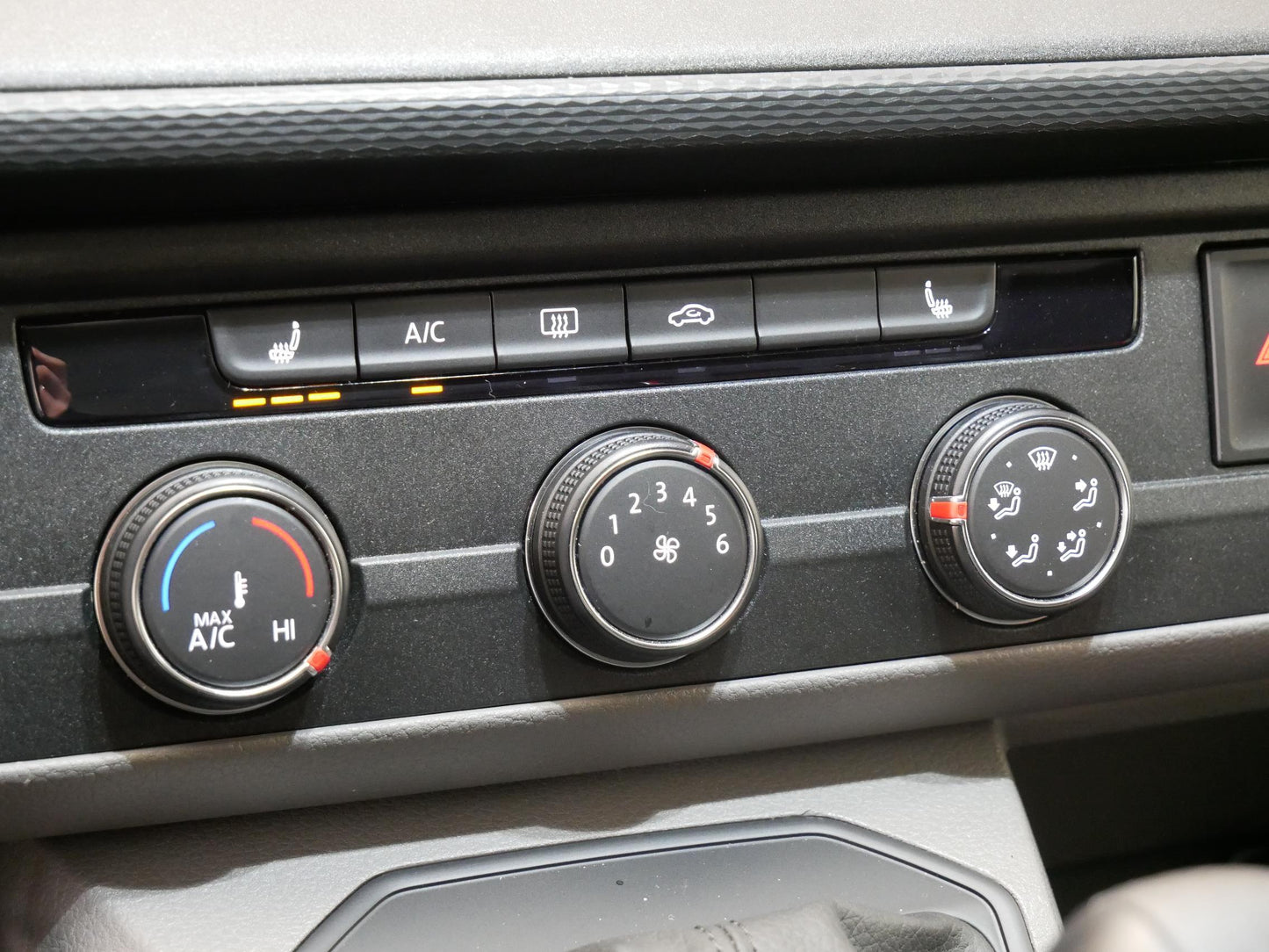 Volkswagen T6.1 2.0 TDI 110 kW Bulli Long