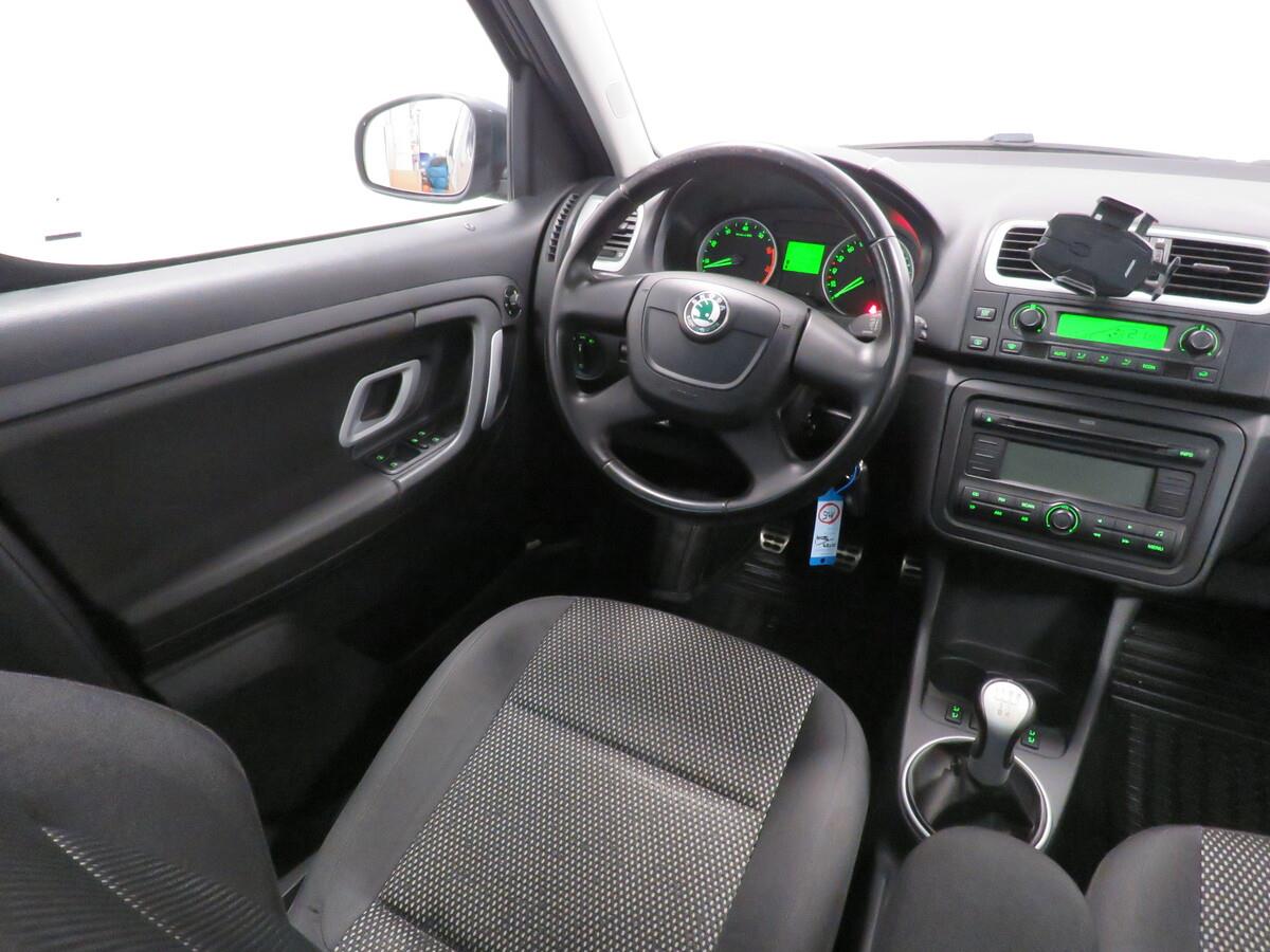 ŠKODA Roomster 1.6 16V MPI 77 kW Scout