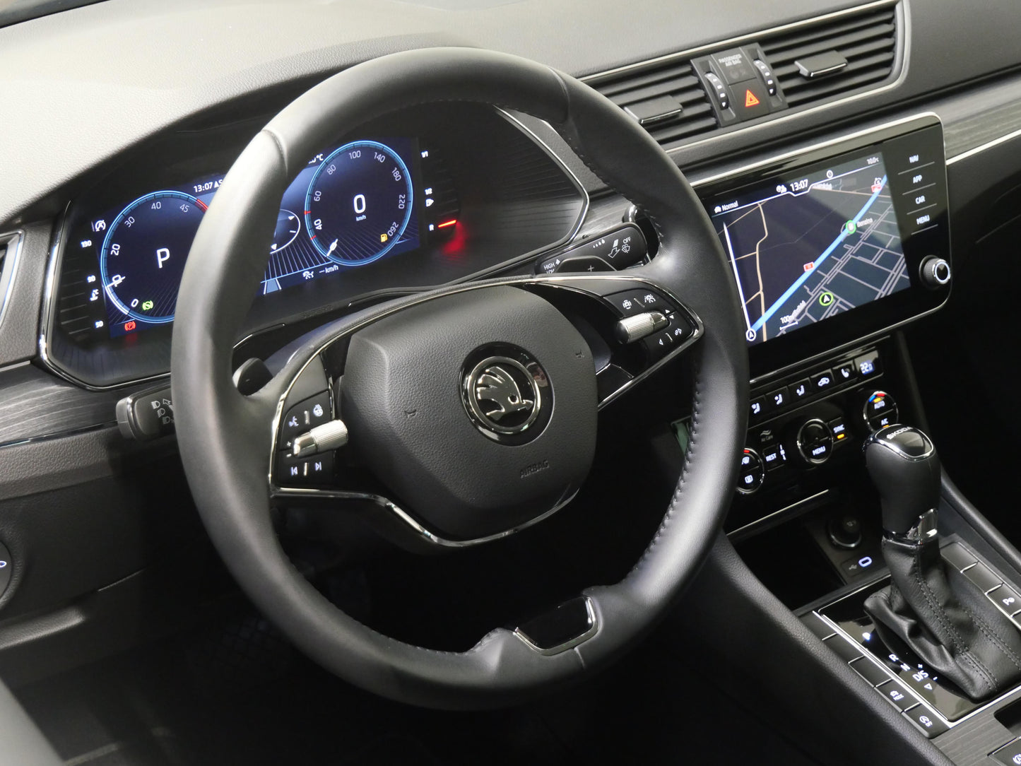Škoda Superb 2.0 TDI 110 kW Style Plus