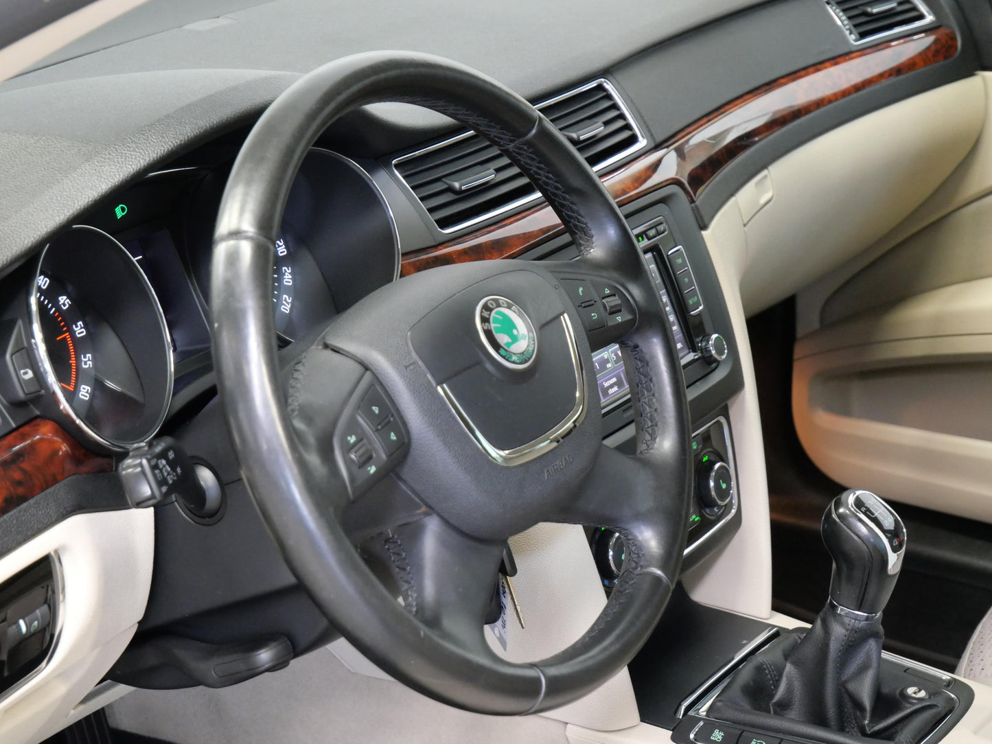 Škoda Superb 2.0 TDI 125 kW 4x4 Elegance