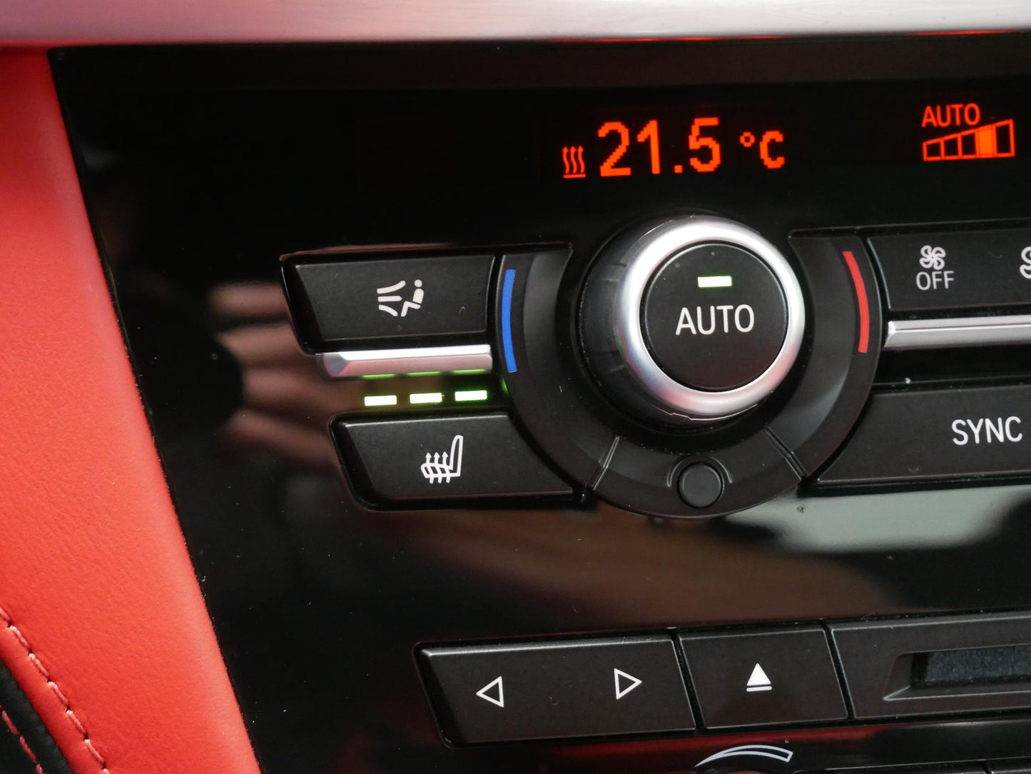 BMW X6 4.4 V8 423 kW M paket