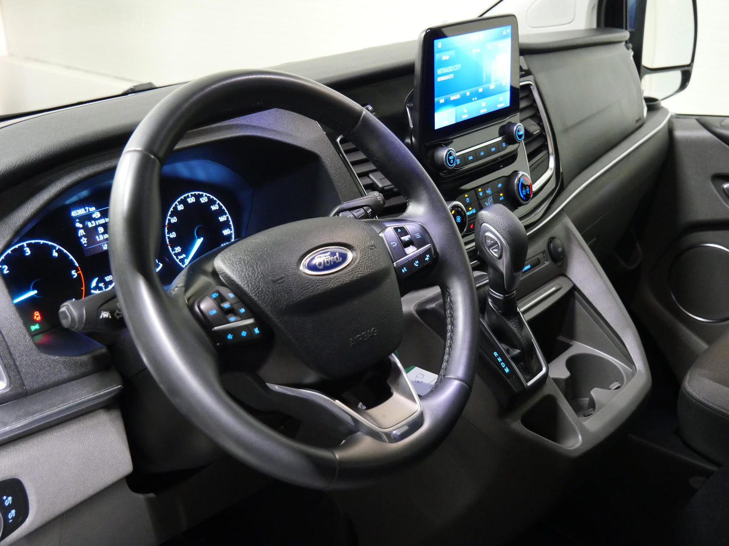 Ford Tourneo Custom 2.0 TDCI 125 kW L2 Titanium