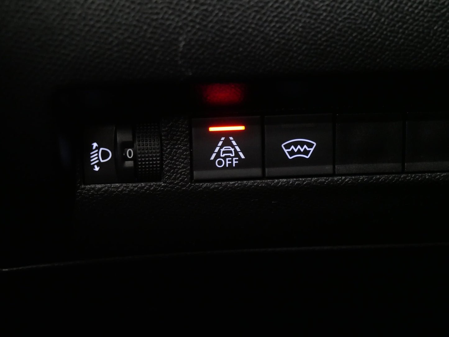 Peugeot 2008 1.2 PureTech 74 kW Allure