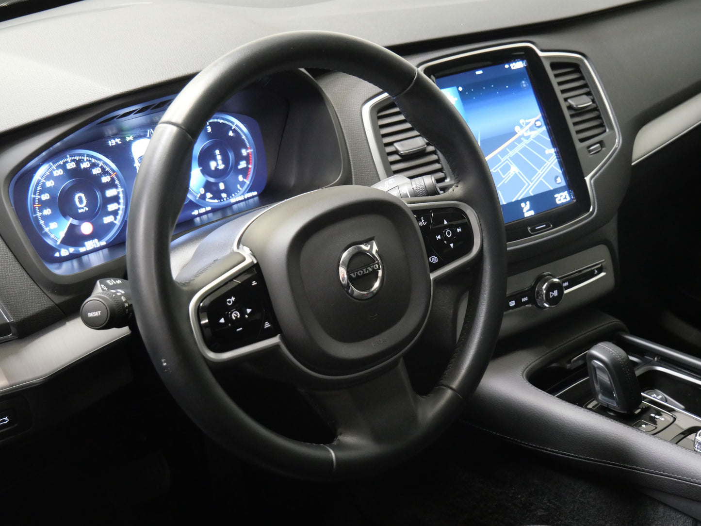 Volvo XC90 2.0 B5 173 kW Momentum Pro