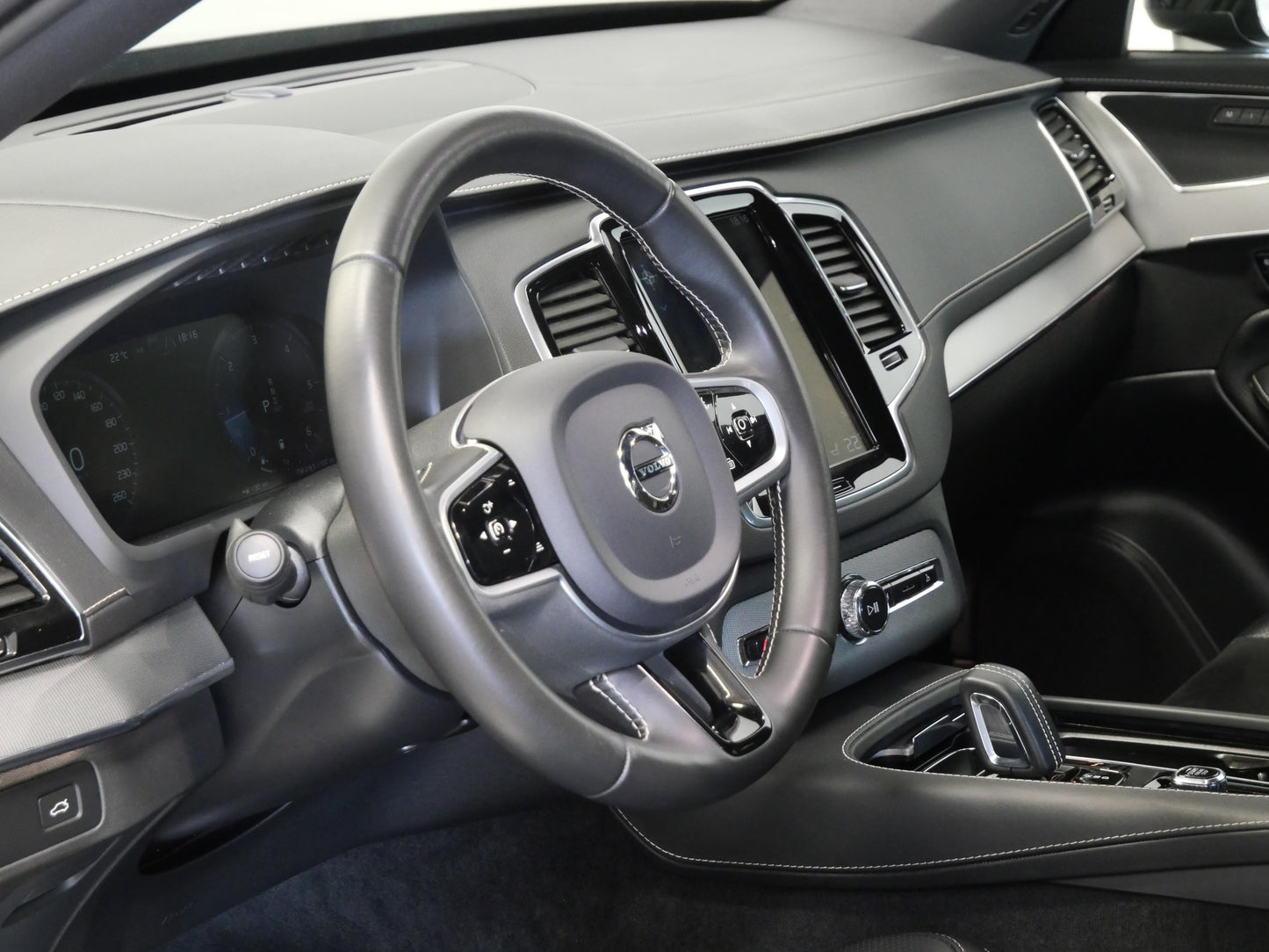 Volvo XC90 2.0 B5 173 kW AWD R-Design