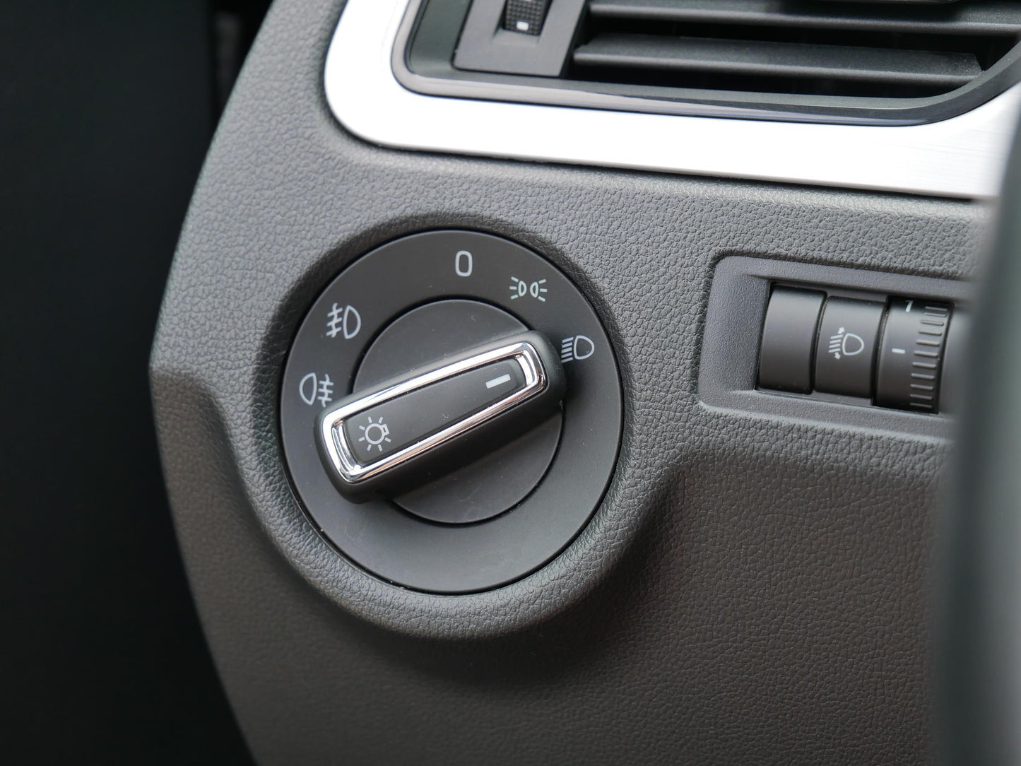 Škoda Rapid 1.0 TSI 81 kW Ambition +