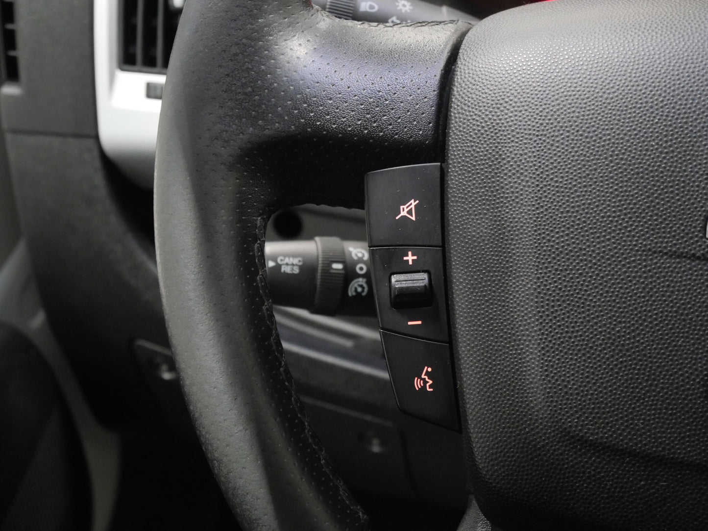 Citroën Jumper 2.2 HDI 103 kW 9 míst L1H1