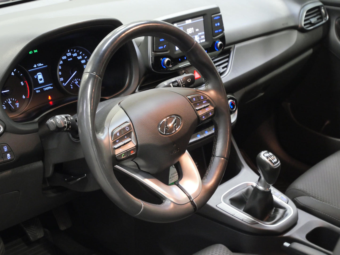 Hyundai i30 1.6 CRDi 100 kW TRIKOLOR KOMFO