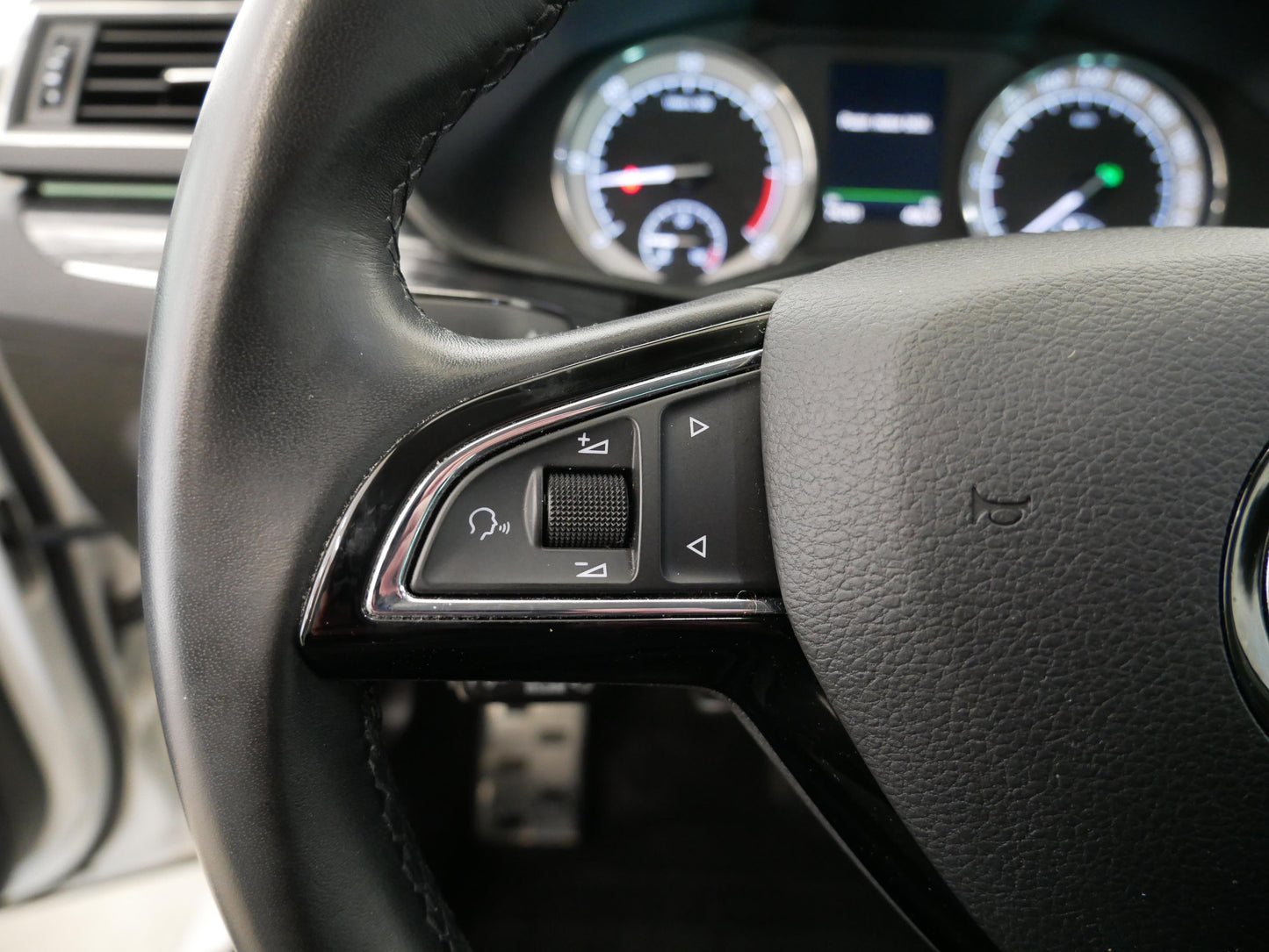 Škoda Superb 2.0 TDI 140 kW Style Business