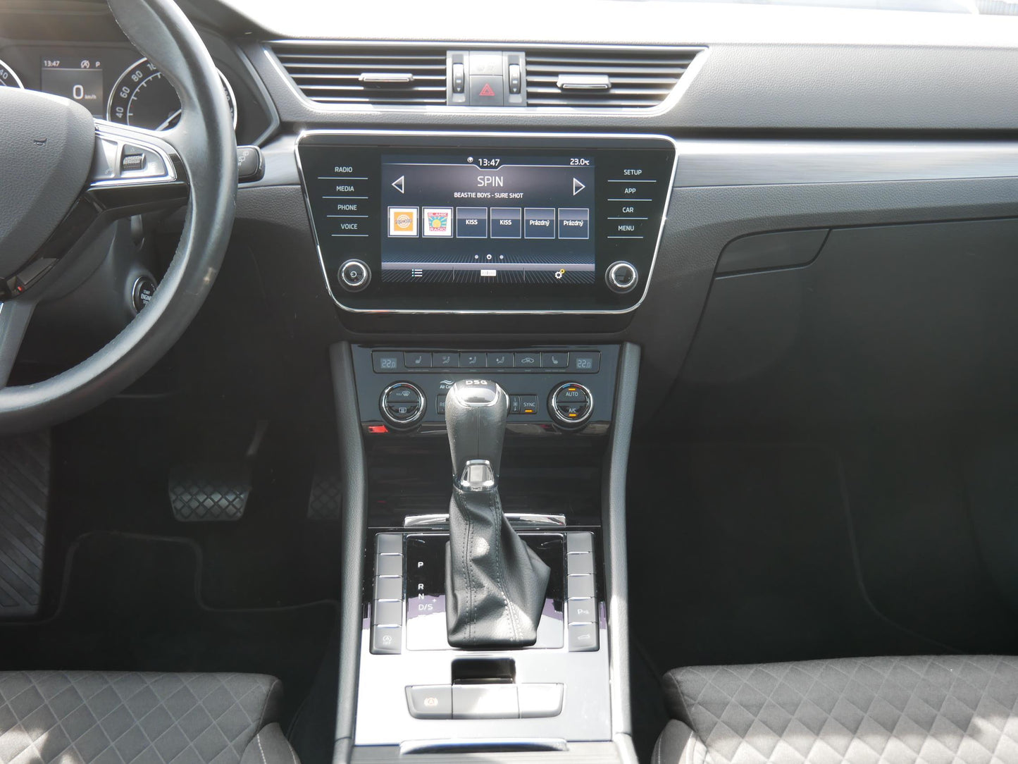 Škoda Superb 2.0 TDI 110 kW STYLE