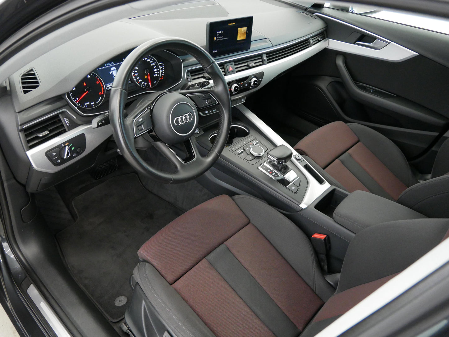 Audi A4 2.0 TDI 110 kW Sport
