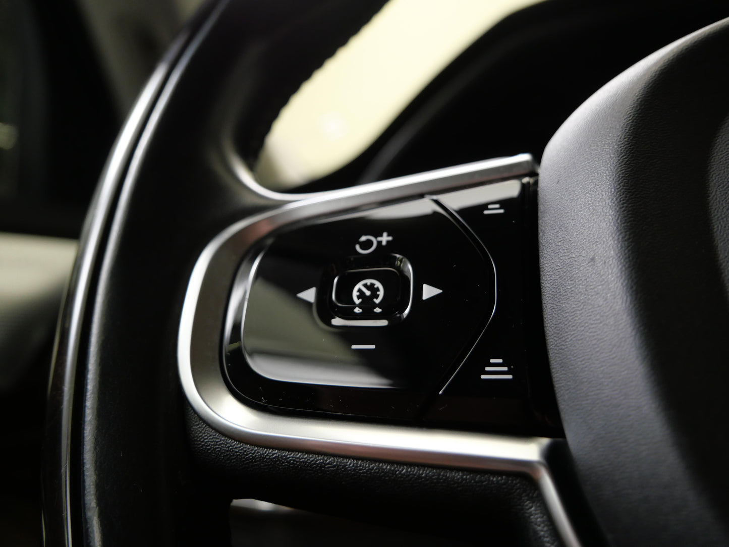 Volvo XC90 D5 171 kW AWD Momentum