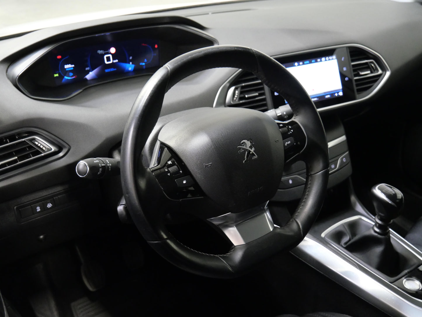 Peugeot 308 1.5 BlueHDI 96 kW Allure