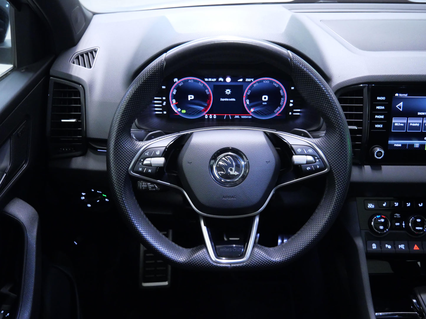 Škoda Karoq 1.5 TSI 110 kW Sportline