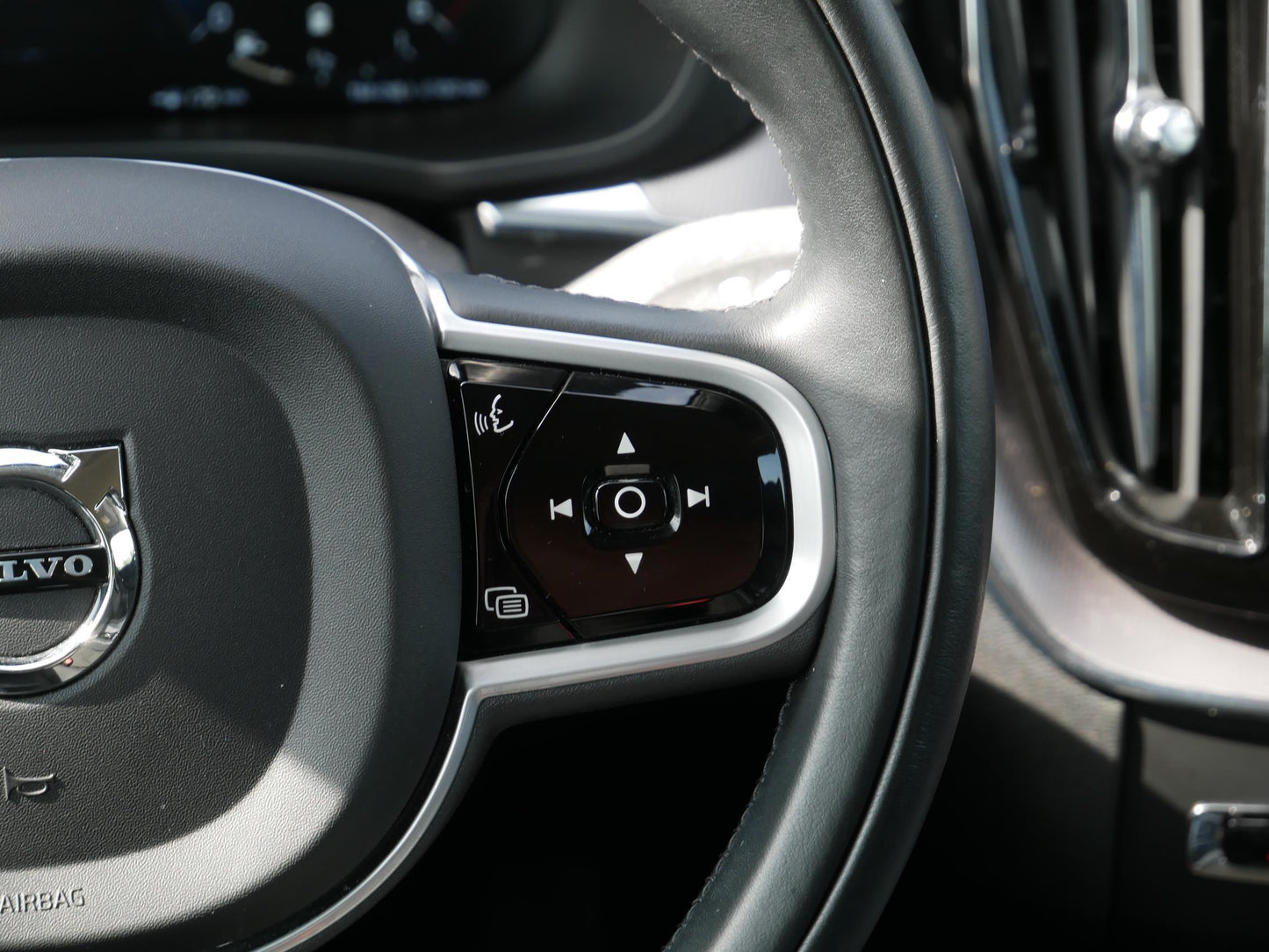 Volvo XC60 2.0 B5 173 kW INSCRIPTION