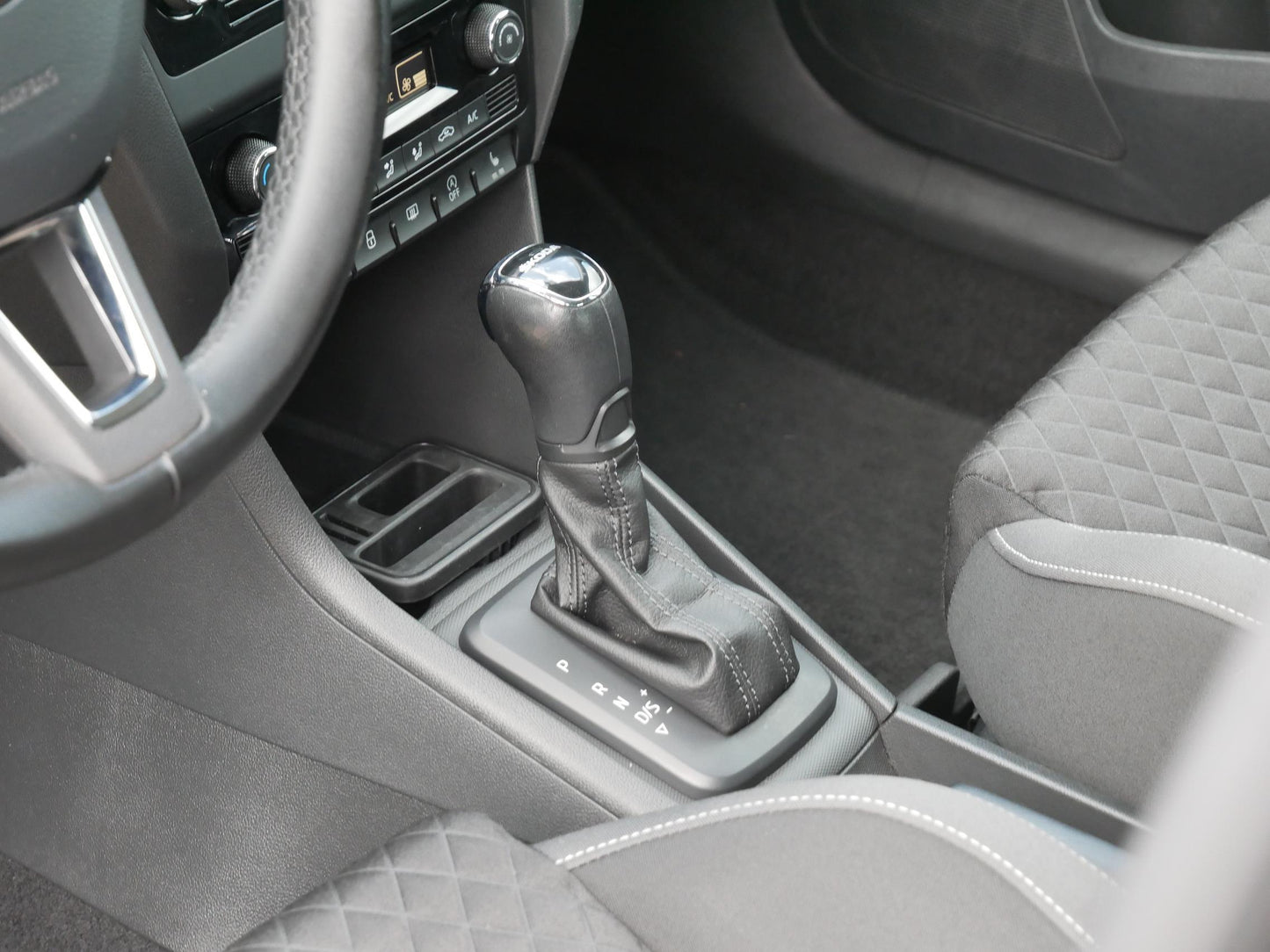 Škoda Rapid 1.4 TSI 92 kW STYLE PLUS