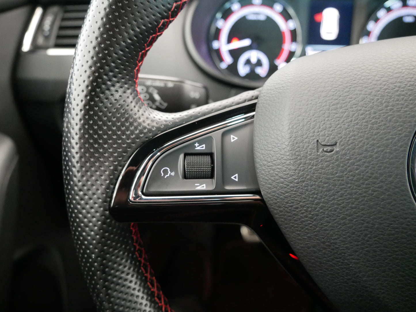 Škoda Octavia 2.0 TSI 169 kW RS Challenge