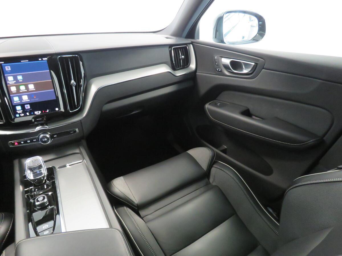 Volvo XC60 B5 184 kW AWD Plus Dark