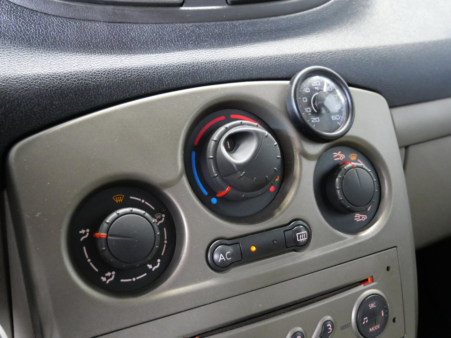 Renault Clio 1.2i 74 kW