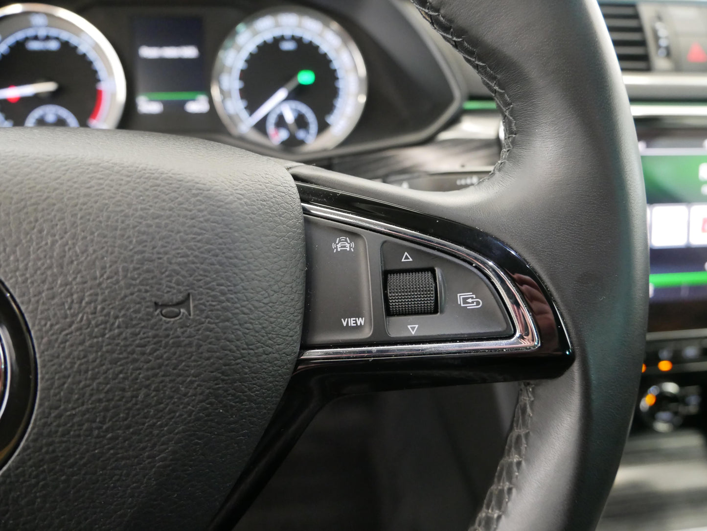 Škoda Superb 2.0 TDI 140 kW Style Business