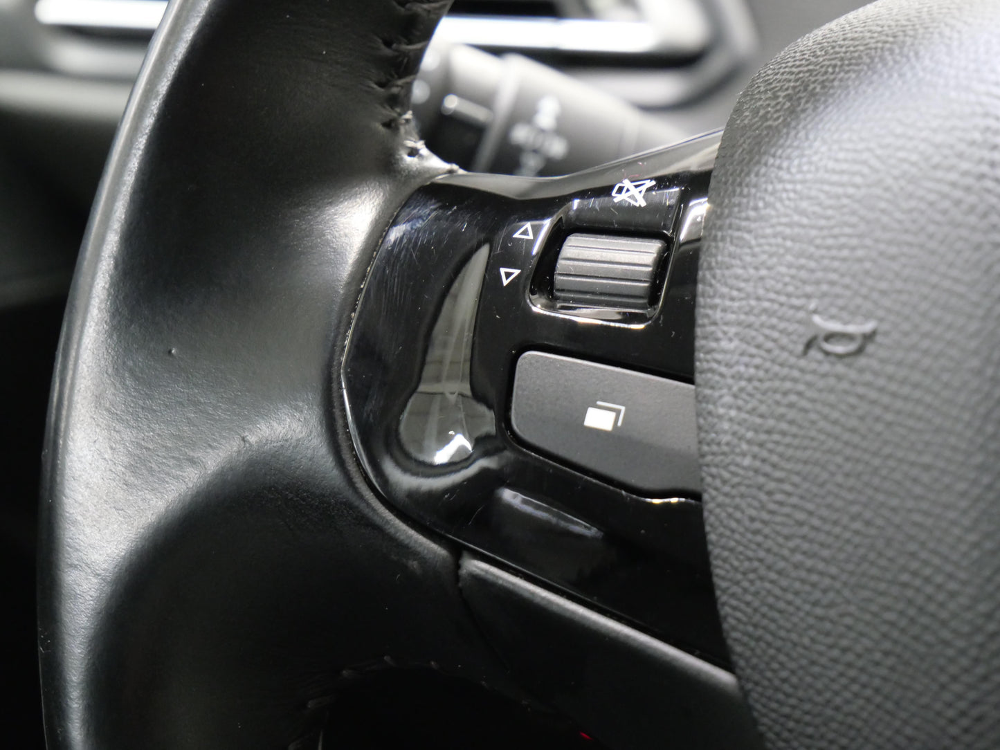 Peugeot 308 1.5 BlueHDI 96 kW Allure
