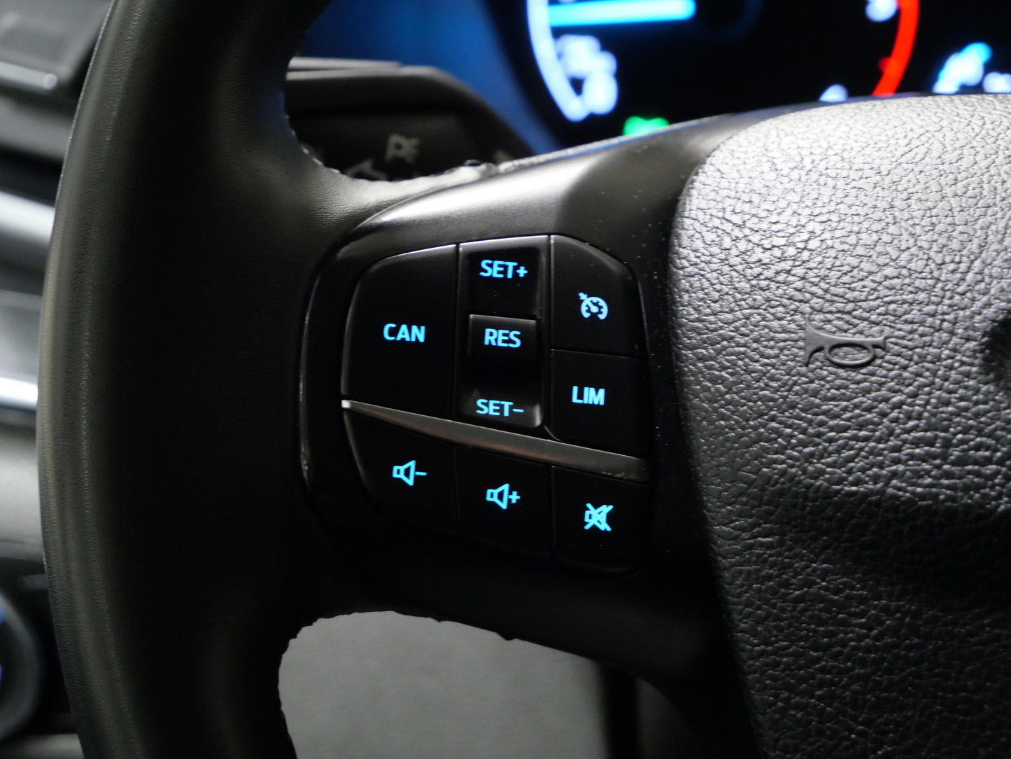 Ford Tourneo Custom 2.0 TDCI 125 kW L2 Titanium
