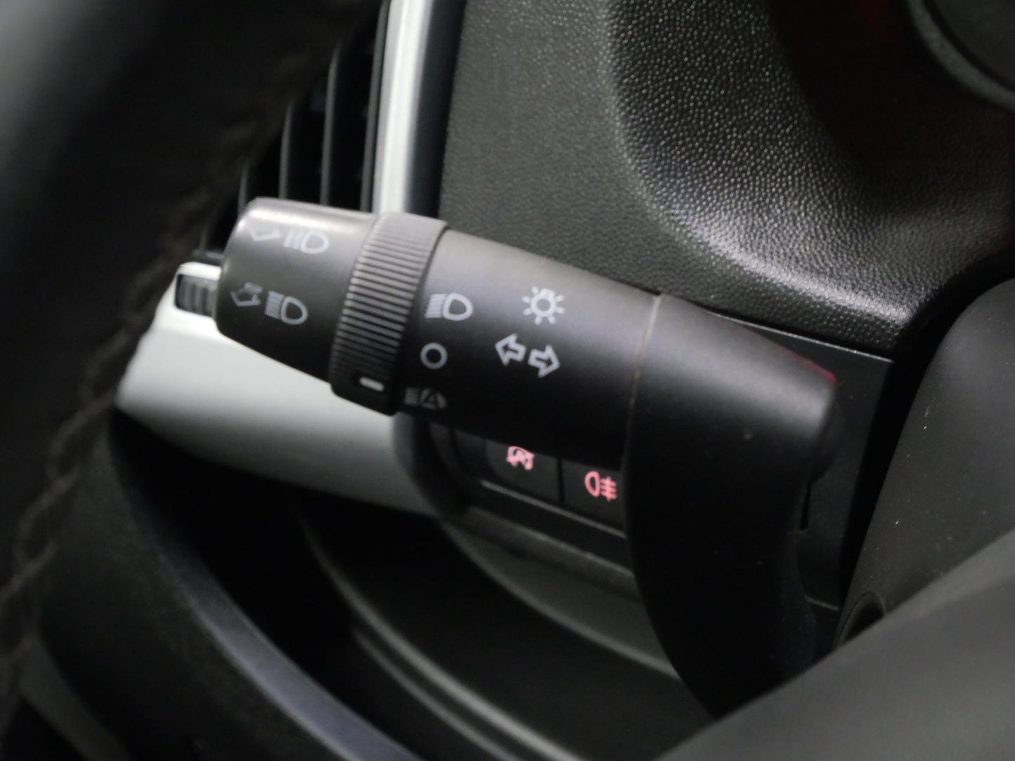 Citroën Jumper 2.2 HDI 103 kW 9 míst L1H1