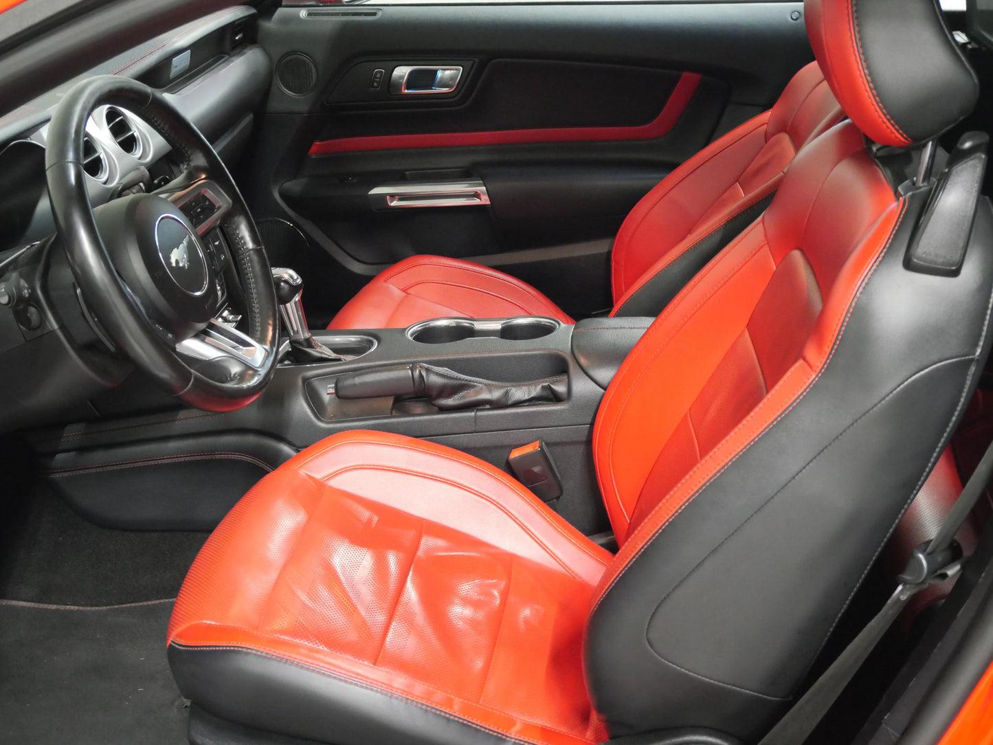 Ford Mustang 5.0 V8 GT 331 kW
