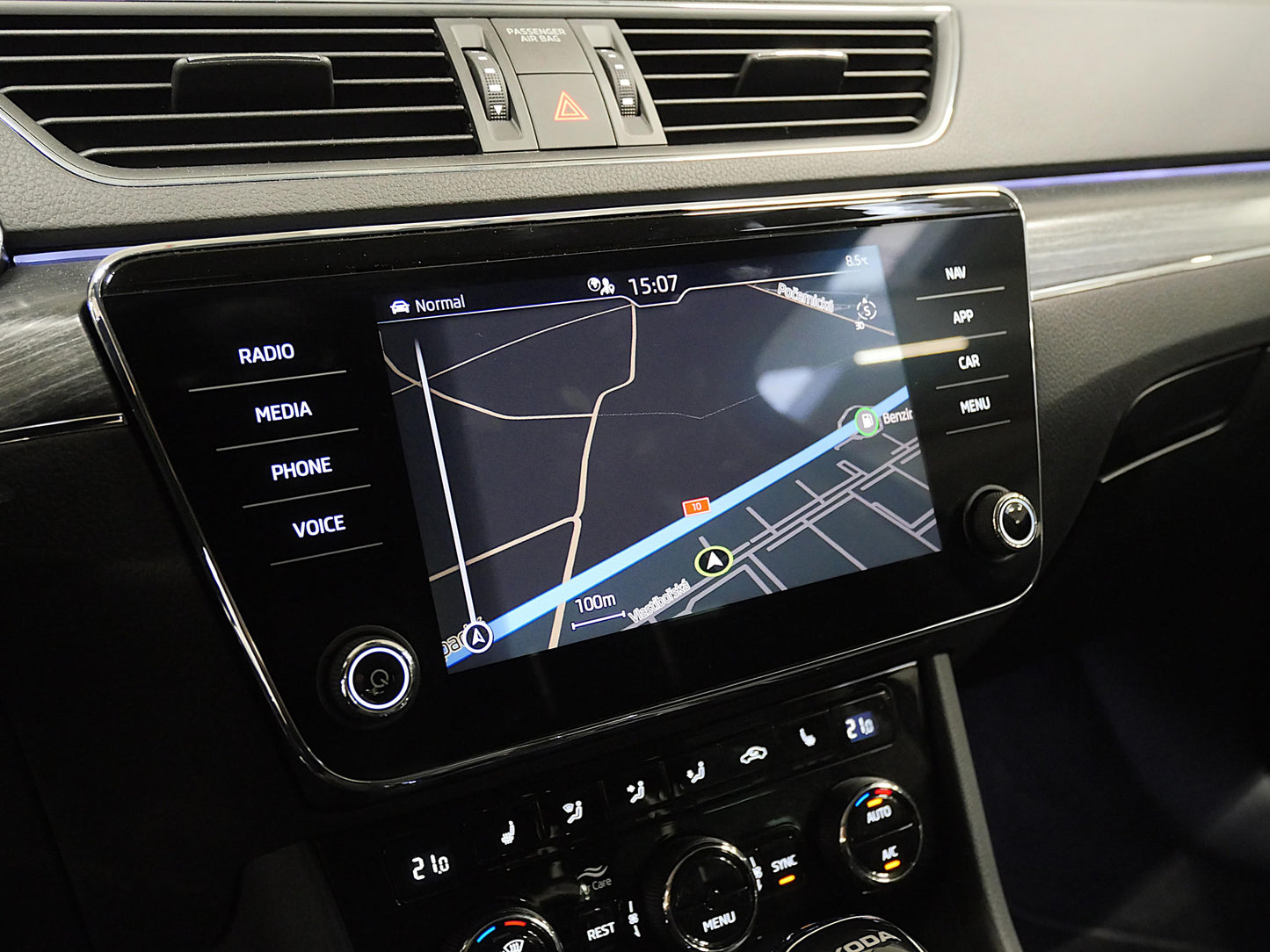 Škoda Superb 2.0 TDI 110 kW Style Plus
