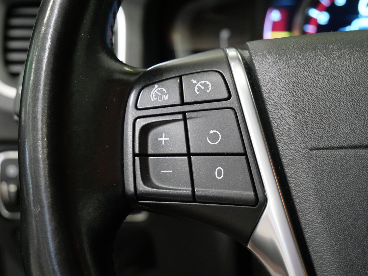 Volvo V60 1.6 132 kW Momentum