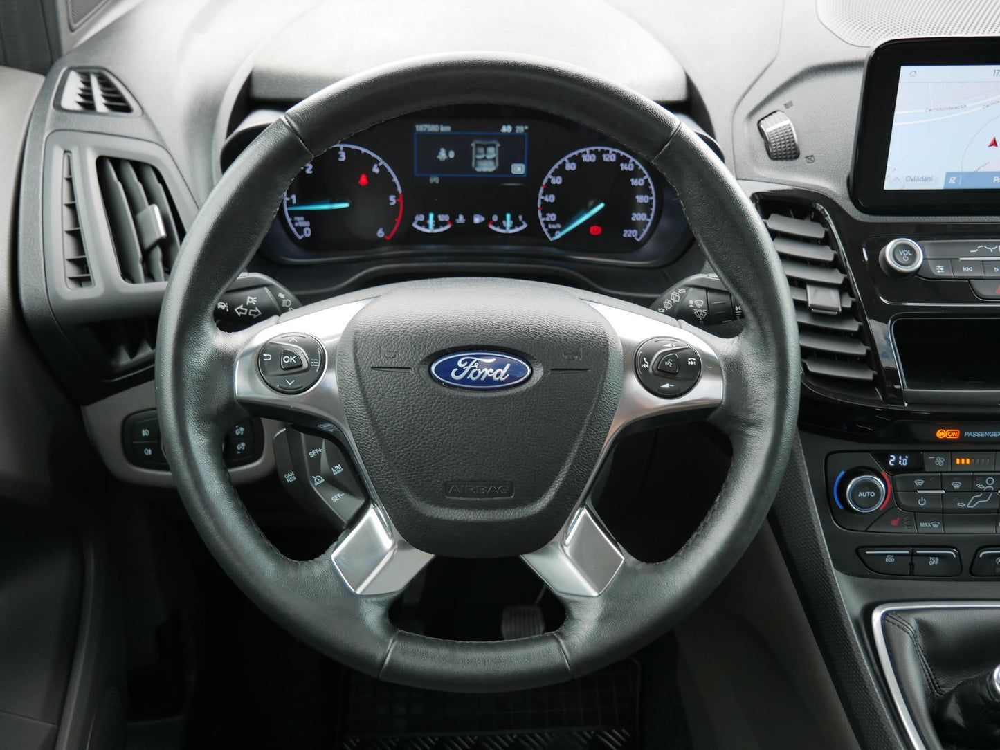 Ford Tourneo Connect 1.5 TDCi 88 kW Titanium