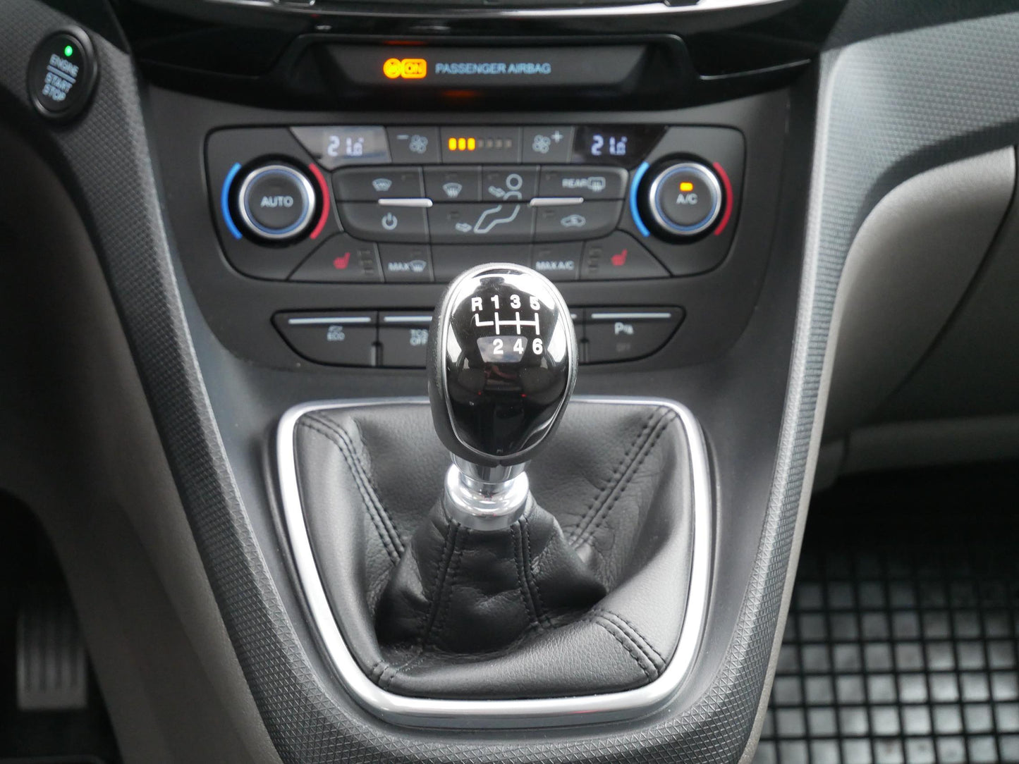 Ford Tourneo Connect 1.5 TDCi 88 kW Titanium