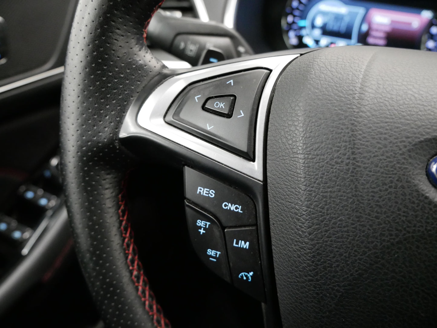 Ford S-MAX 2.0 EcoBlue 140 kW ST-Line AWD