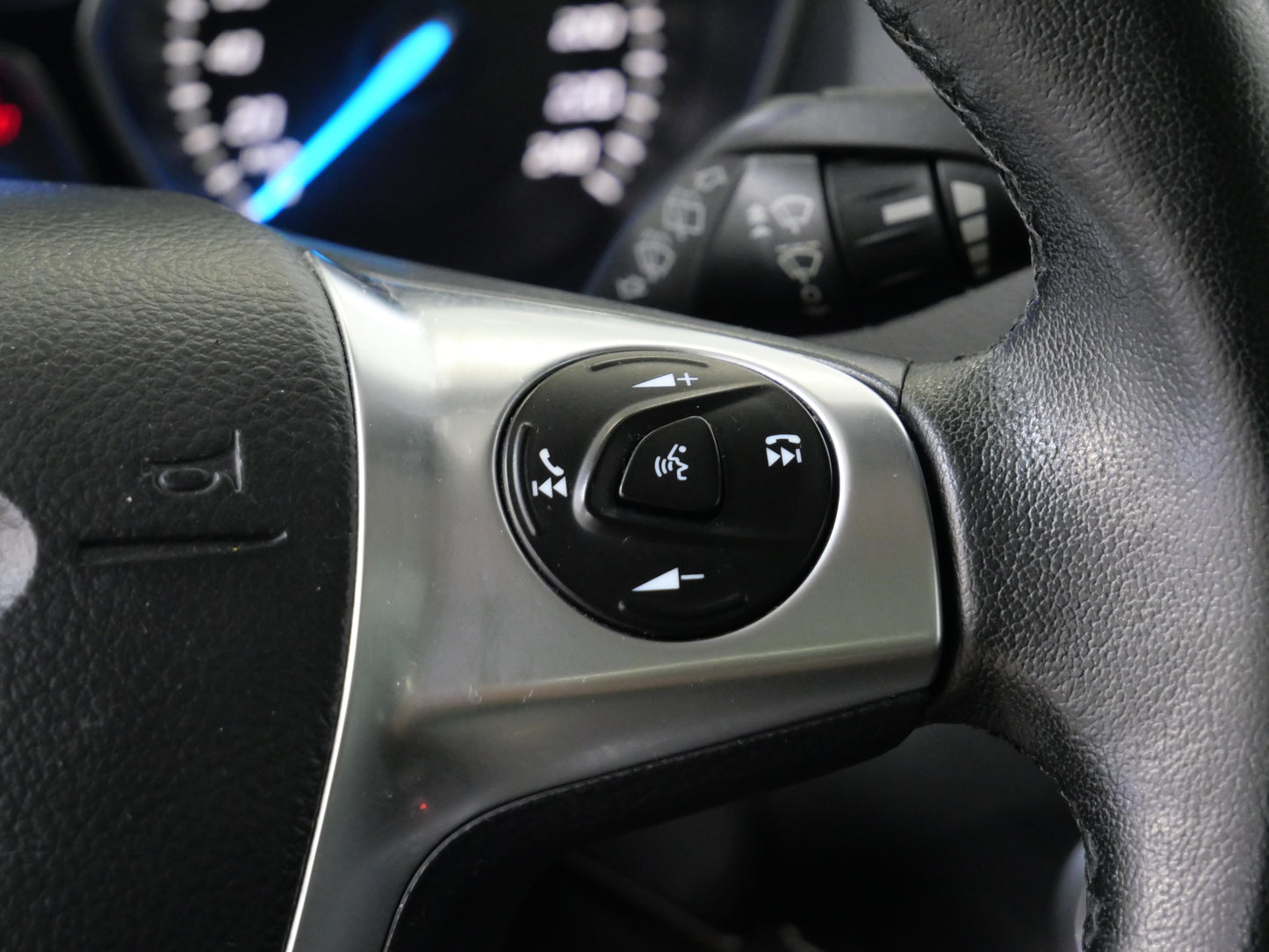 Ford Kuga 2.0 TDCI 120 kW 4x4 Titanium