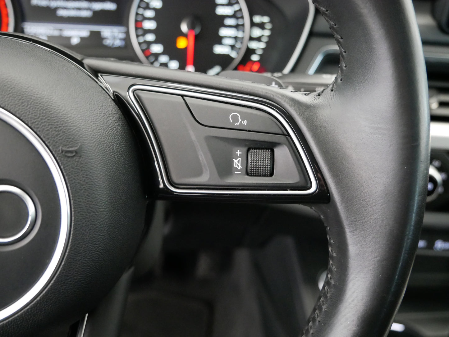 Audi A4 2.0 TDI 110 kW Sport
