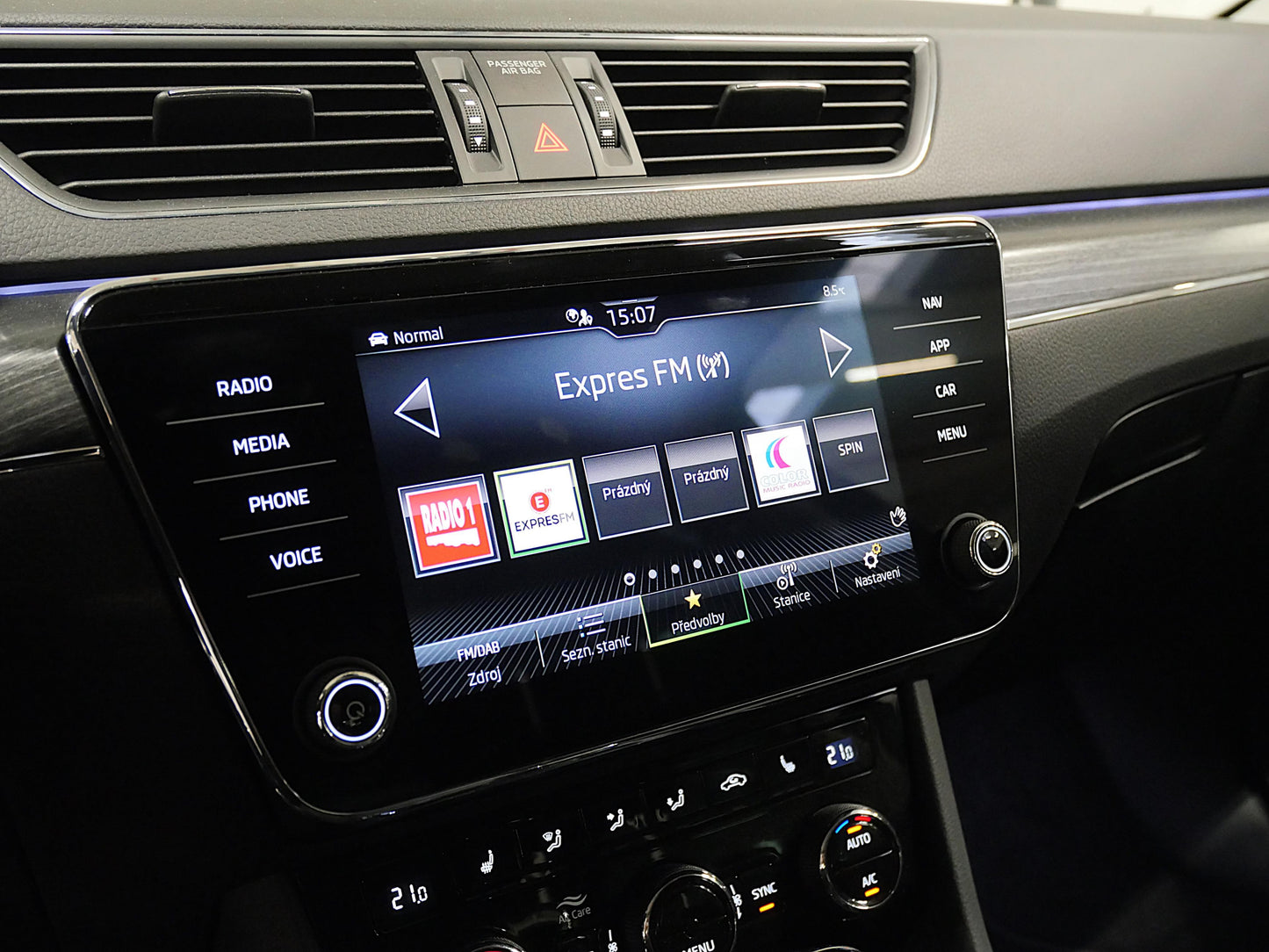 Škoda Superb 2.0 TDI 110 kW Style Plus