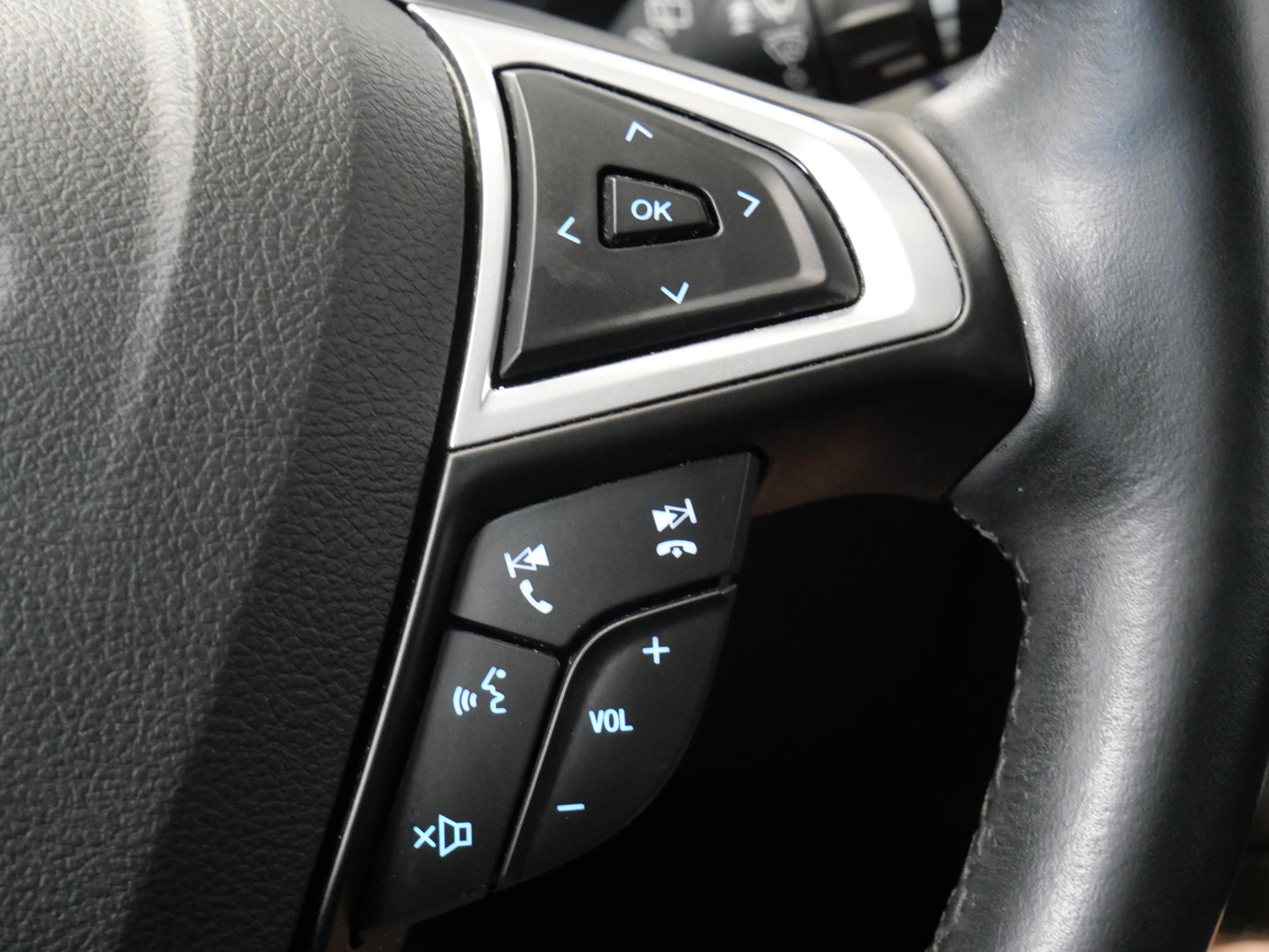 Ford Mondeo 1.5 EcoBoost 121 kW Titanium