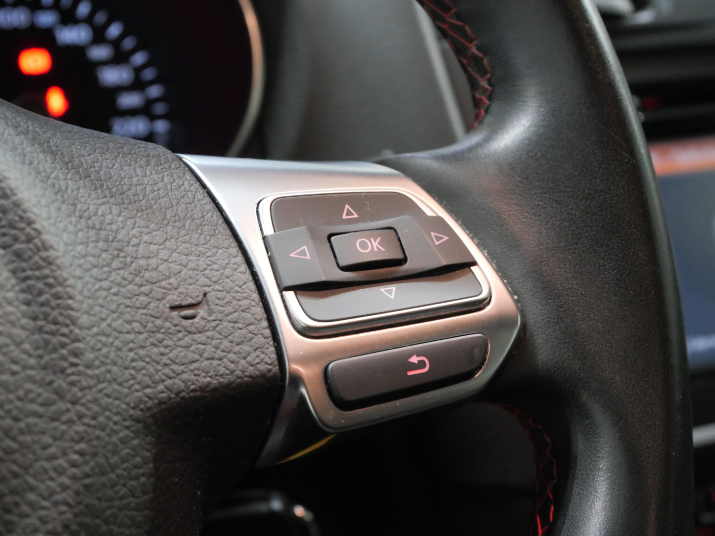 Volkswagen Golf GTI 2.0 TSI 155 kW